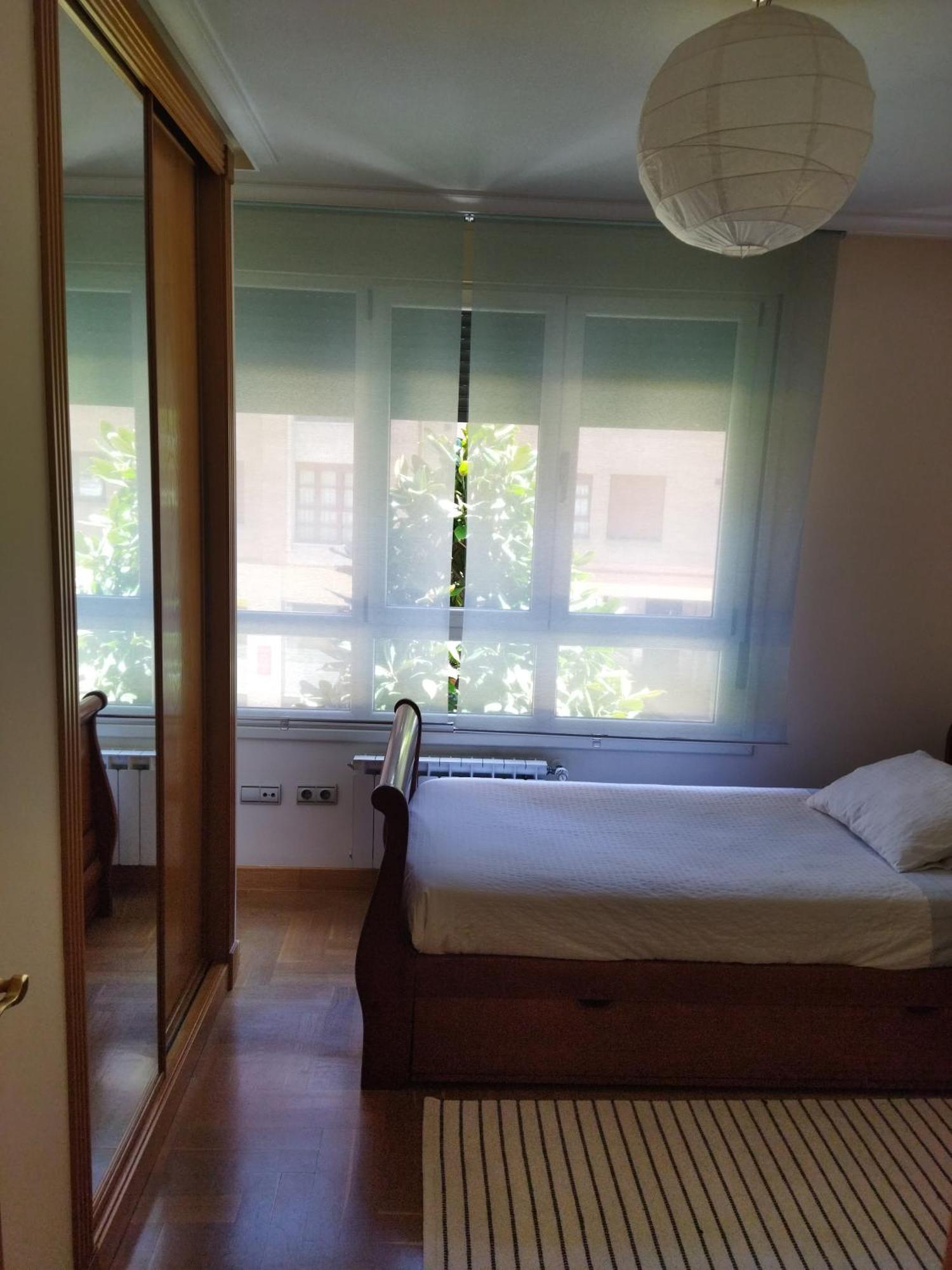 Centrico Apartamento Oviedo Parking Y Wifi Gratuitos Admite Mascotas エクステリア 写真